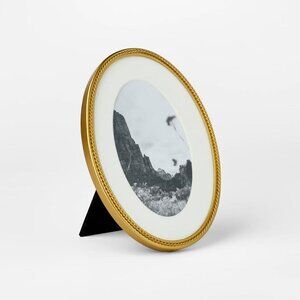 Threshold Studio‎ McGee 6x8 Matted to 4x6 Twisted Metal Oval Picture Frame